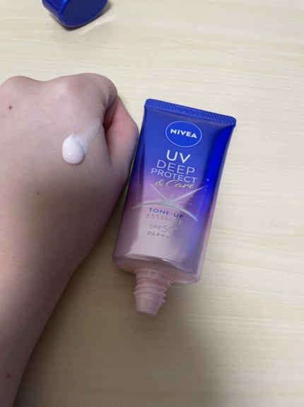 ニベアUV ディープ プロテクト&ケア トーンアップ エッセンス/ニベア/日焼け止めローションを使ったクチコミ(4枚目)