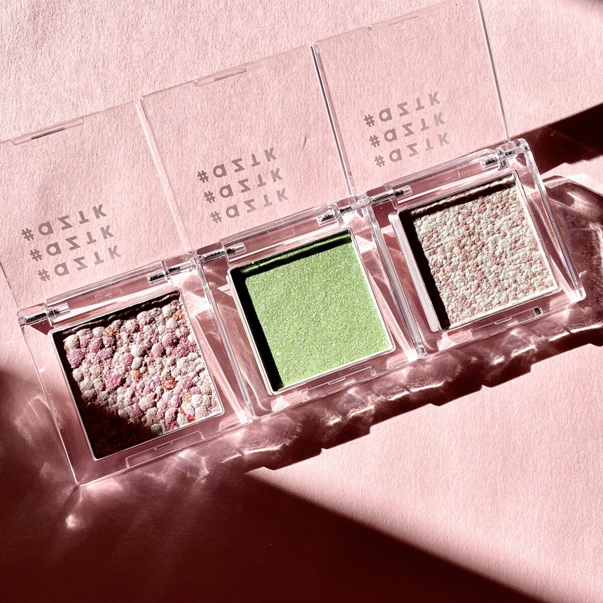 シングルアイシャドウ/aZTK/単色アイシャドウを使ったクチコミ（2枚目）