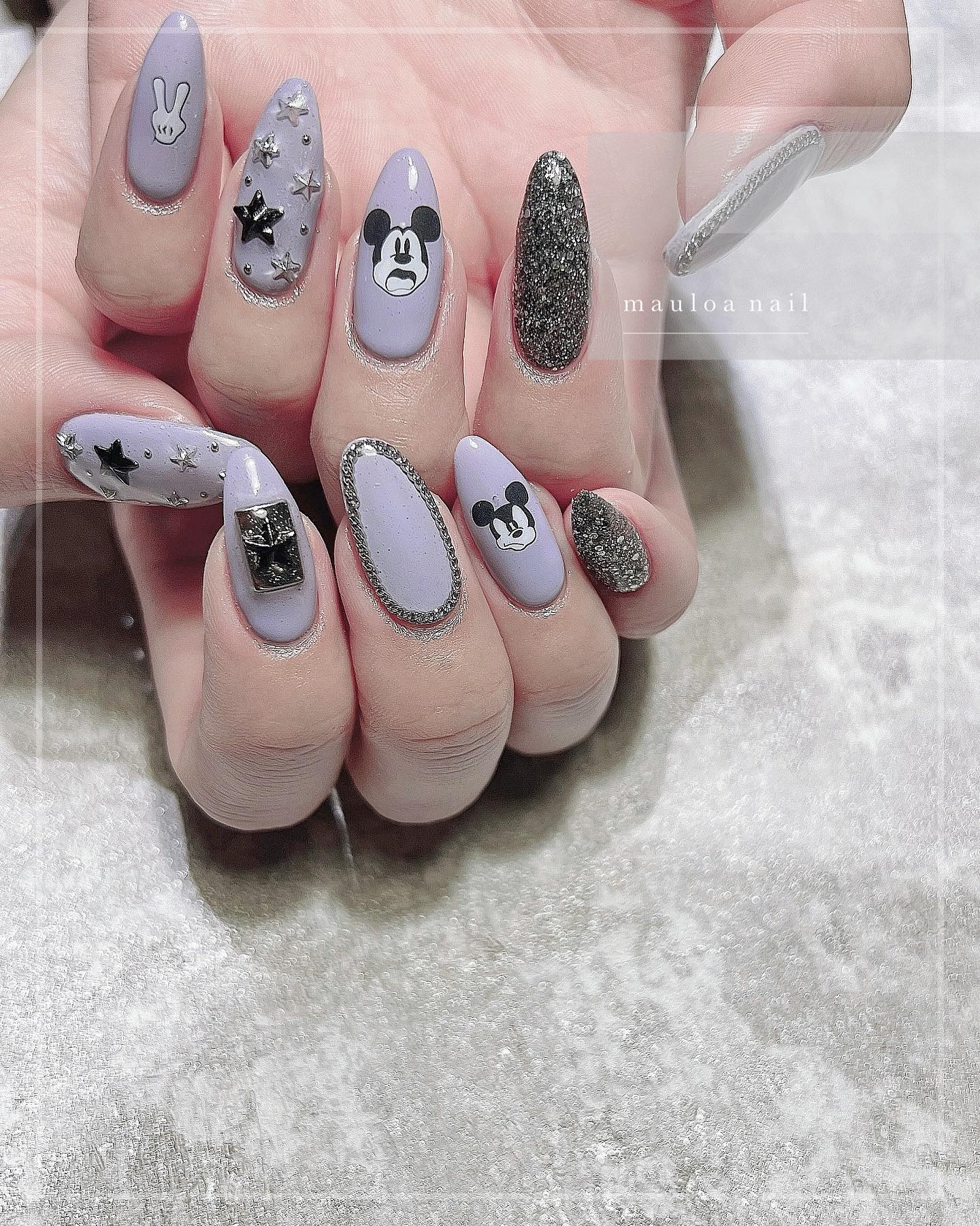#ネイル,#ブルーグレーネイル,#秋ネイル,#アートネイル,#海ネイル,#スタッズネイル,#ニュアンスネイル,#くすみカラーネイル,#クロムハーツネイル,#ミラーネイル,#カラフルネイル,#マグネットネイル,#ミッキーマウスネイル,#シンプルネイル,#ミッキーネイル,#ディズニーネイルのネイルデザイン