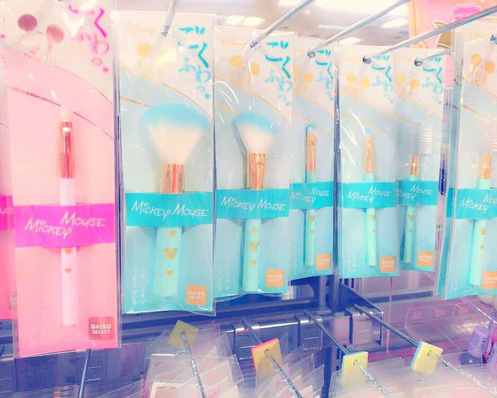 ごくふわっ ミッキーブラシ/DAISO/メイクブラシを使ったクチコミ(3枚目)