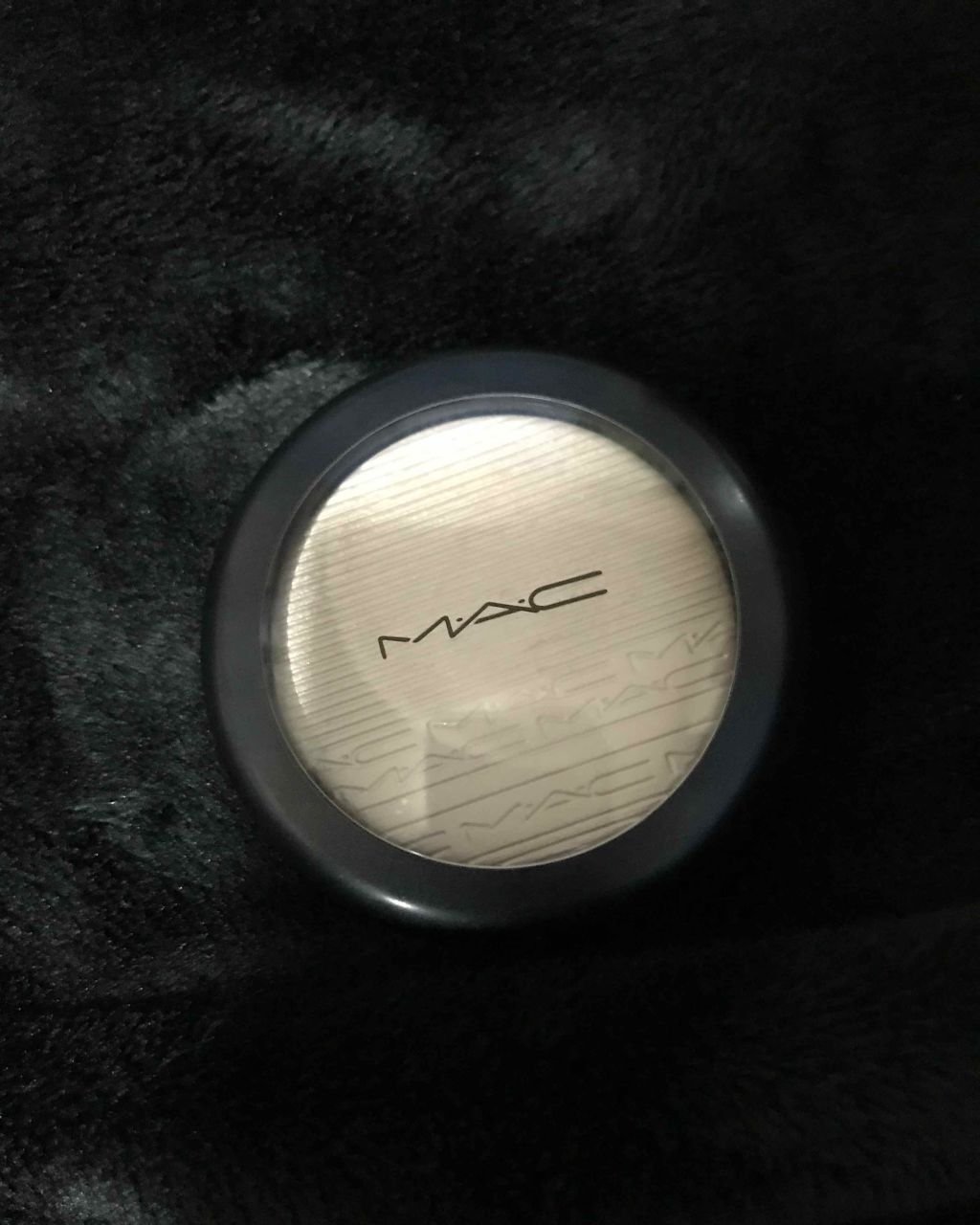 エクストラ ディメンション スキンフィニッシュ ダブル グリーム/M・A・C/プレストパウダーを使ったクチコミ（1枚目）