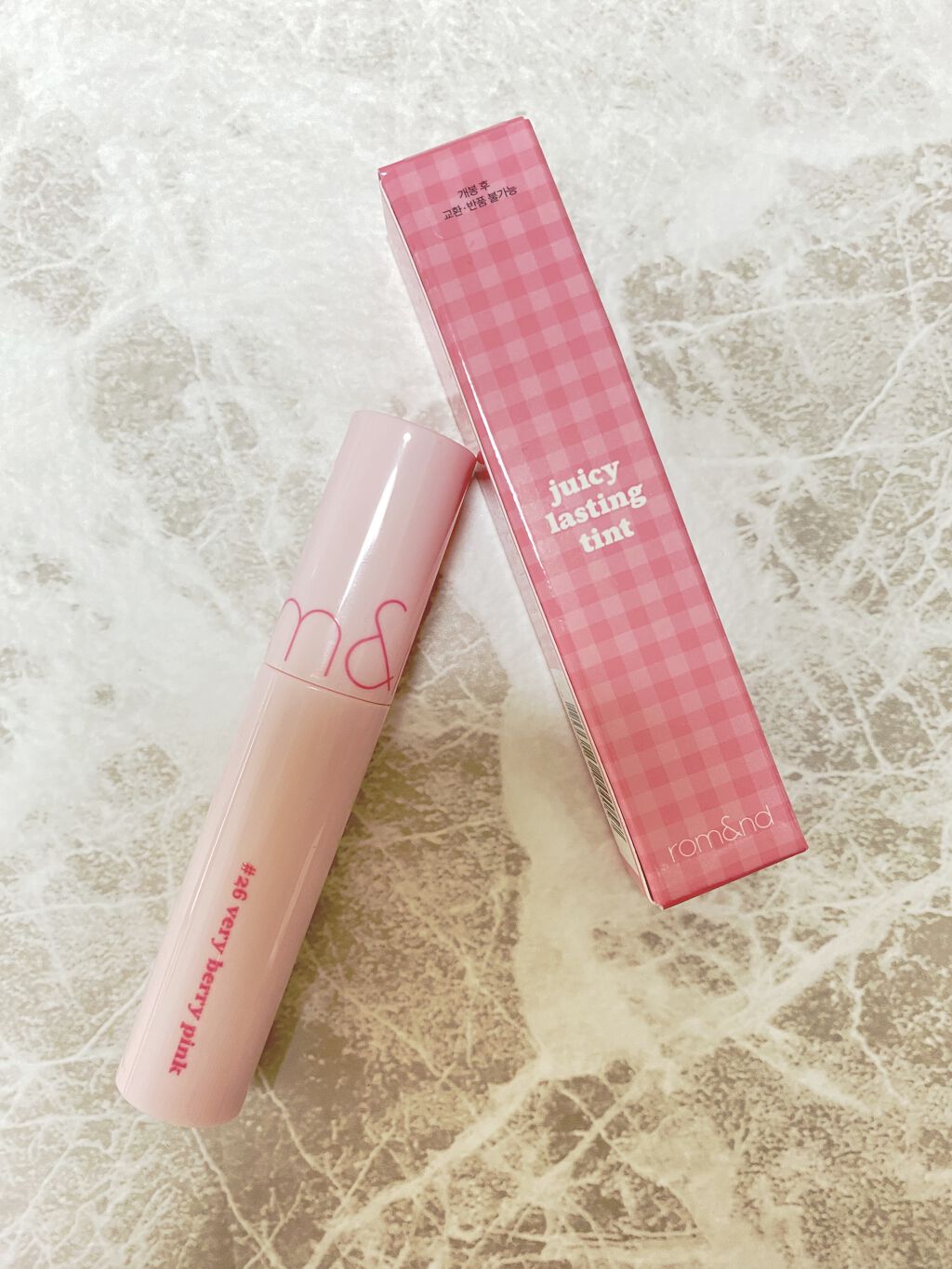 ジューシーラスティングティント/rom&nd/リップティントを使ったクチコミ（1枚目）
