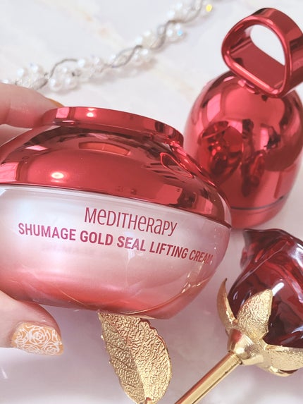 シューマジゴールド糸リフティングクリーム+EMS美顔器/MEDITHERAPY/フェイスクリームを使ったクチコミ(1枚目)