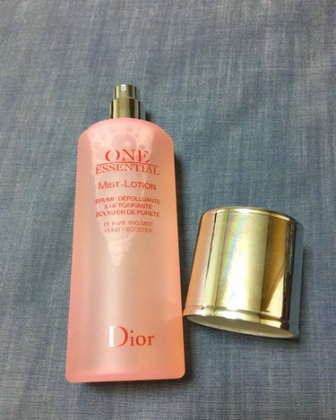 Dior ワン エッセンシャル ミスト ローションのクチコミ「初投稿です😌💓！

以前Diorにて化粧直しをしていただいたときに、最後の仕上げでつけてくれた.....」（2枚目）