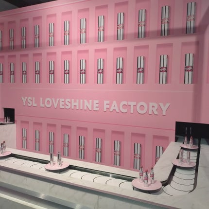 fumi社長(43) on LIPS 「イブサンローランの渋谷ポップアップイベント、先日行ってきました..」(4枚目)