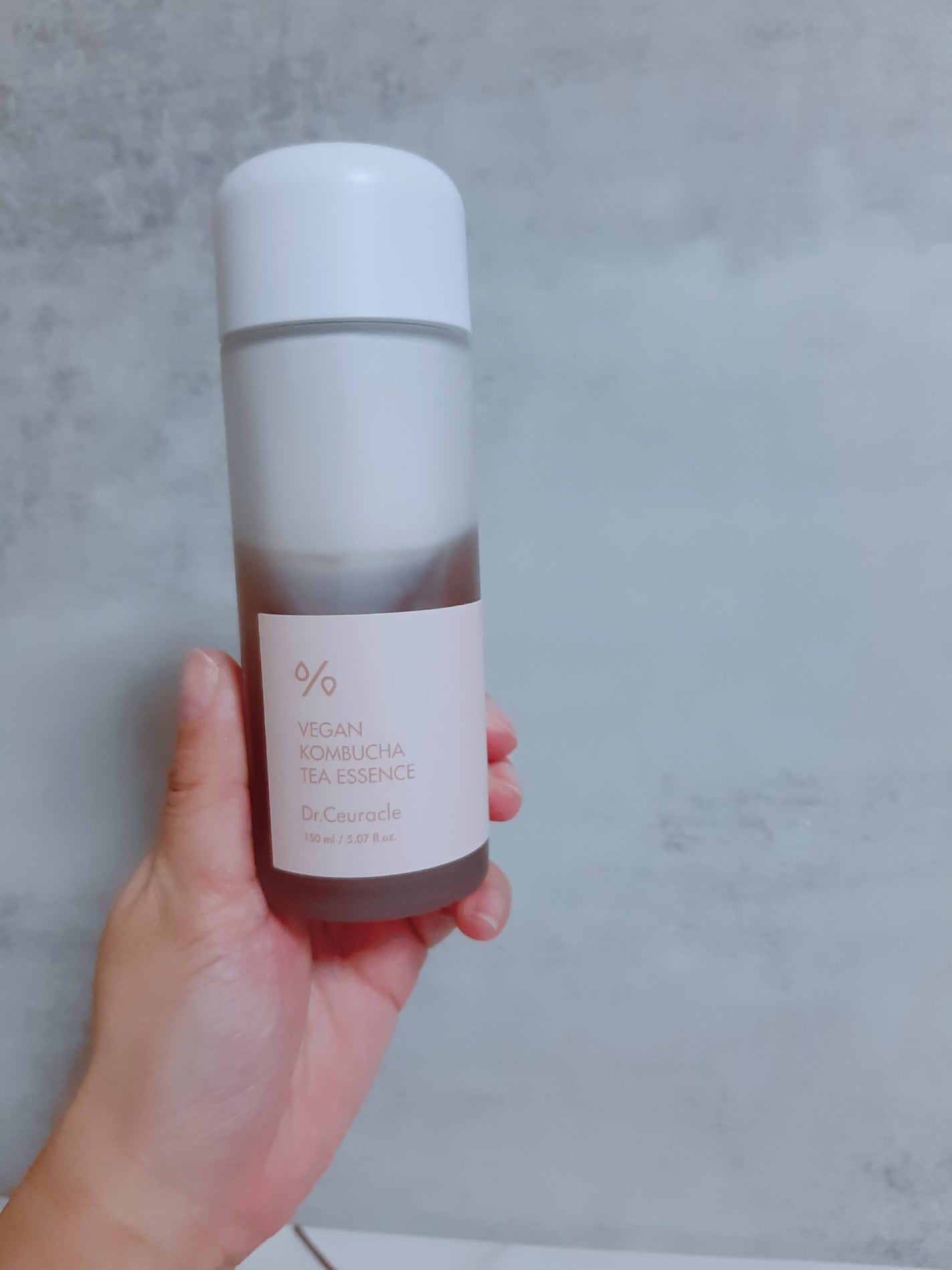 ヴィーガンコンブチャ ティー エッセンス/Dr.Ceuracle/オールインワン化粧品を使ったクチコミ(2枚目)