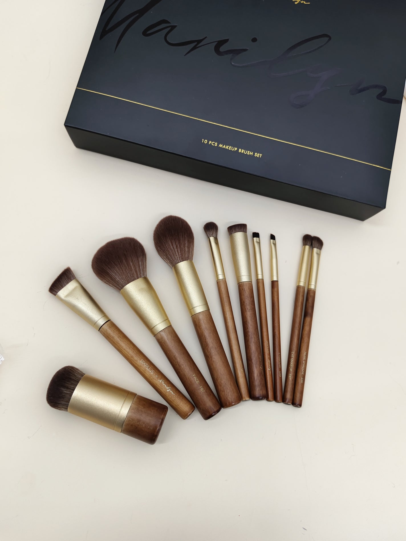 SIXPLUS X MARILYN 10本メイクアップブラシセット/SIXPLUS/メイクブラシを使ったクチコミ(1枚目)