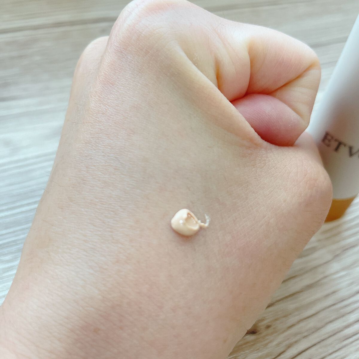 ミネラルインナートリートメントベース/エトヴォス/化粧下地を使ったクチコミ(3枚目)