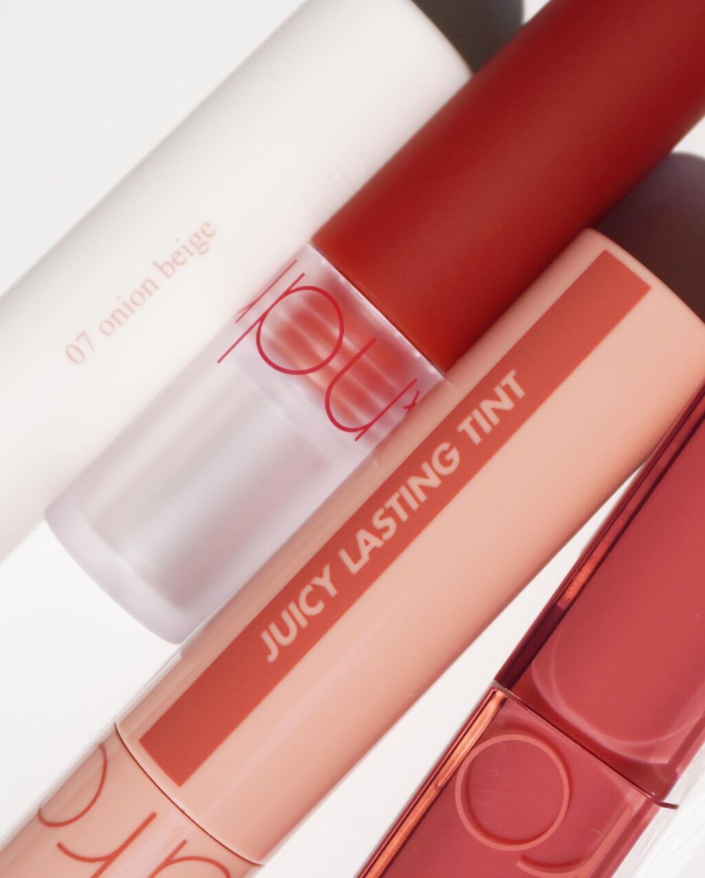 SUMOMO on LIPS 「手持ちロムアンドリップ比較/┈┈┈┈┈┈┈┈┈┈┈┈┈┈┈┈┈..」(1枚目)