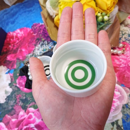 真紅 on LIPS 「カラー蛇の目利き猪口をお試しさせて頂きました。『商品説明』こち..」(5枚目)