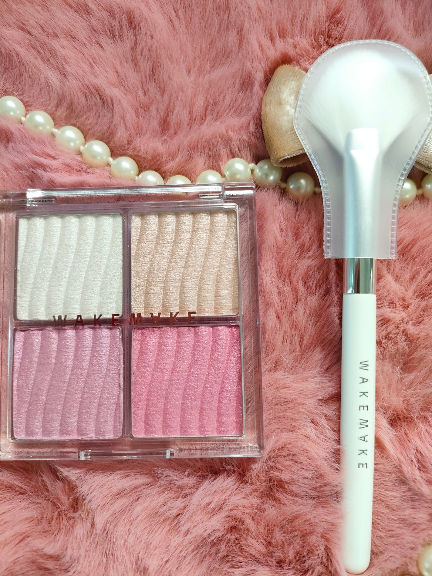 グロウコントゥアリングハイライターパレット/wakemake/パウダーハイライトを使ったクチコミ(4枚目)