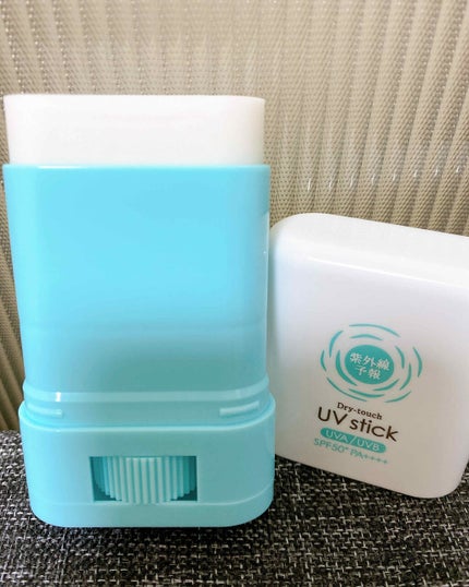 紫外線予報 さらさらUVスティックF/紫外線予報/日焼け止めスティックを使ったクチコミ(4枚目)