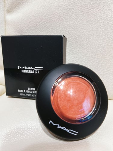 #MAC
#マック

ミネラライズ ブラッシュ
ライクミー.ラブミー

初めてのMACのブラッシュ
名前が可愛いだけではなく
発色が最高に良い
海外のブラッシュに多いと思うんですが
見た目と付けた時のギ