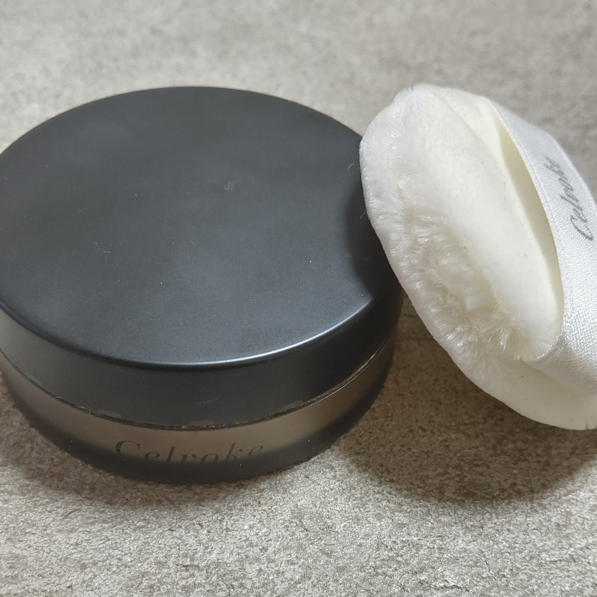 セルヴォーク レアファイ ルースパウダー/Celvoke/ルースパウダーを使ったクチコミ（1枚目）