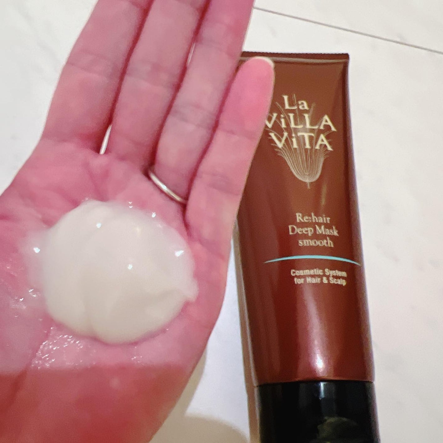 リ・ヘア ディープマスク スムース/La ViLLA ViTA/ヘアマスク・ヘアパックを使ったクチコミ(3枚目)