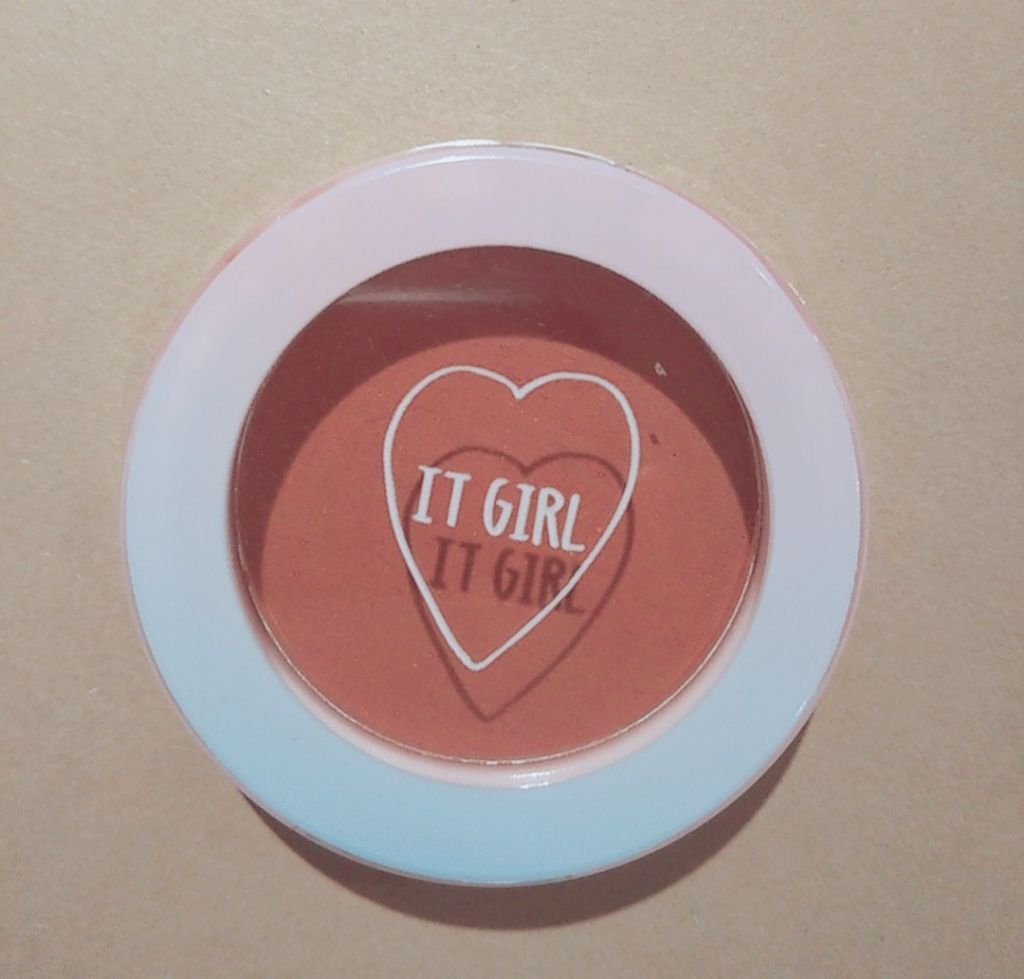 ダイソー×IT GIRL アイシャドウ/DAISO/単色アイシャドウを使ったクチコミ(1枚目)