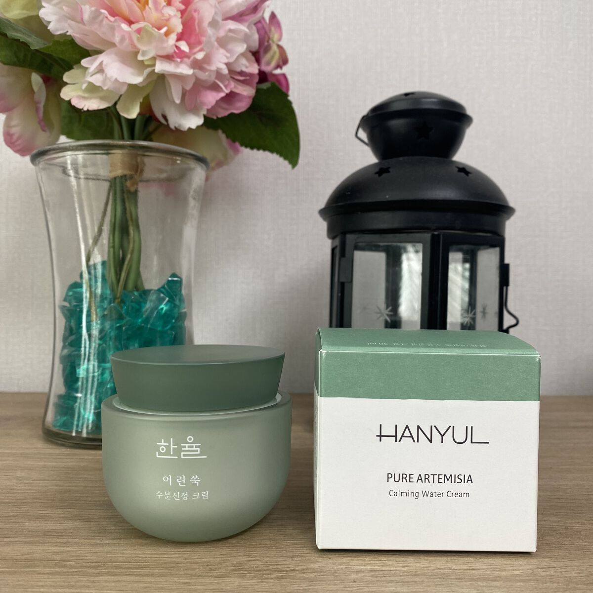 Hanyul(ハンユル) 新芽のヨモギ水分鎮静クリーム

✅100%韓国で栽培された江華産ヨモギ若葉を使用した✅
というところに惹かれて、購入してみました‼️

ニキビができやすい肌タイプなのでこういうの、嬉しいですよね🥰

ヴィーガン認