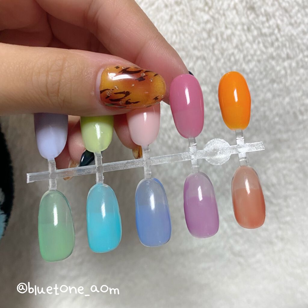 セリア ジェルネイル セリアジェル新色のマグネットジェル、 めちゃめちゃ話題になっ