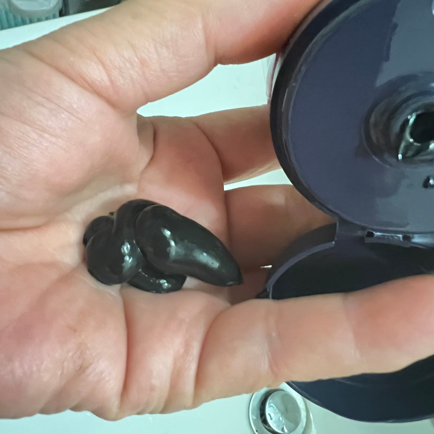 ミスクレオ on LIPS 「今回はこちらのWELLA(ウエラ)トーンエッセンスインカラート..」(4枚目)