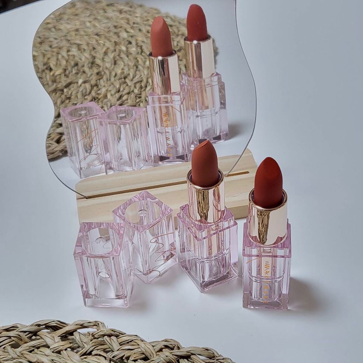 ヌーディーベルベットリップ/wakemake/口紅を使ったクチコミ（1枚目）