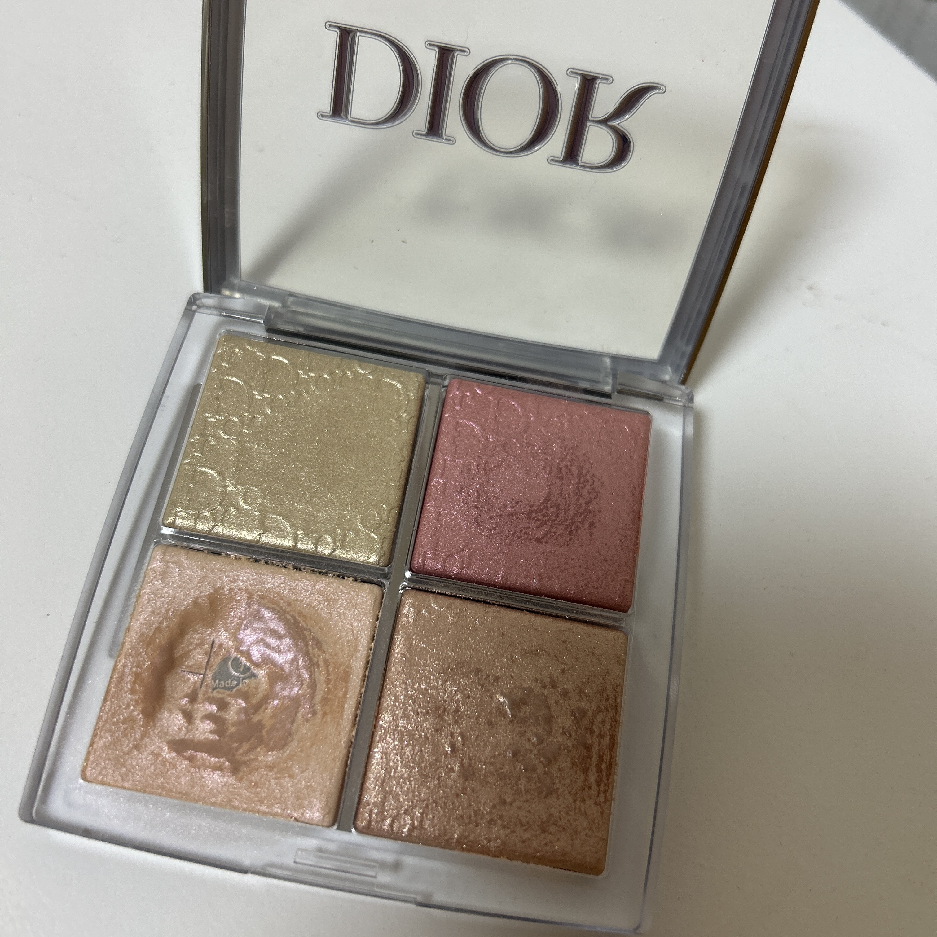 ディオール バックステージ フェイス グロウ パレット/Dior/ハイライトを使ったクチコミ（2枚目）