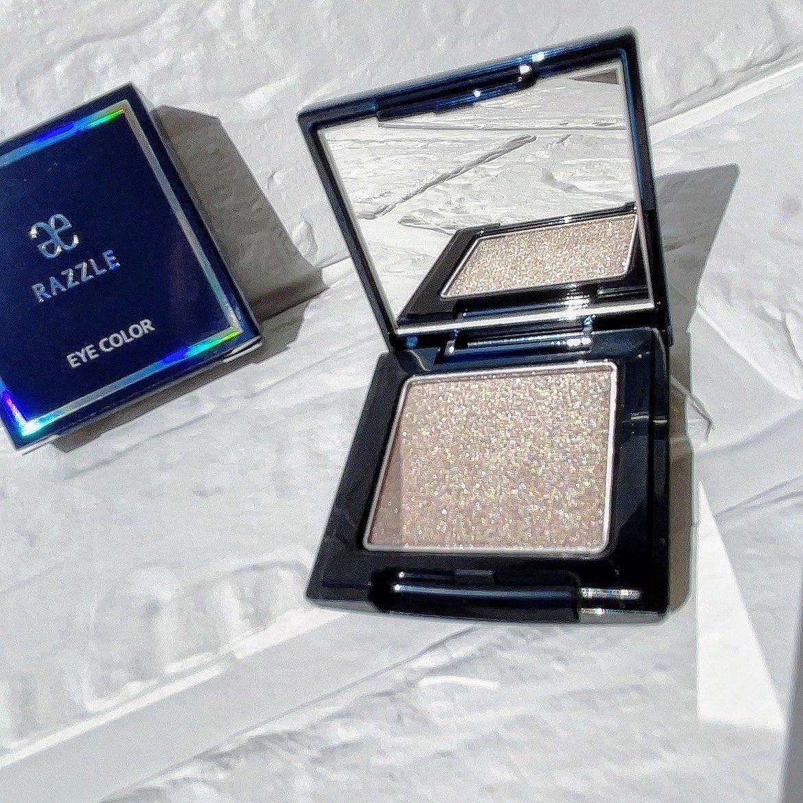 ラズル アイカラー/エレガンス ラズル /単色アイシャドウを使ったクチコミ(1枚目)