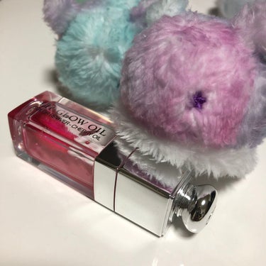 使い切りコスメ
Dior
アディクト リップ グロウ オイル

約1年で使い切りました
ほぼ毎日のようにケアで使っていましたが、とても唇が柔らかくなって良かったです！

職場にも1本置いてあるくらいお気