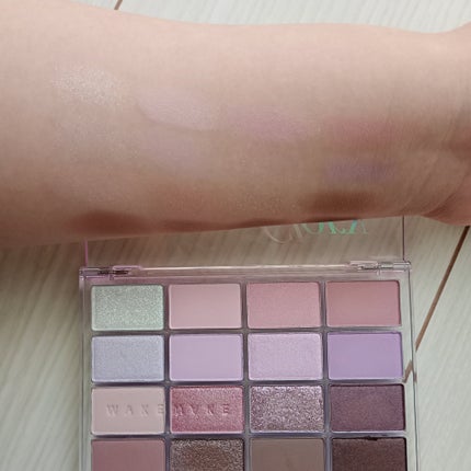ソフトブラーリングアイパレット/wakemake/アイシャドウパレットを使ったクチコミ(4枚目)