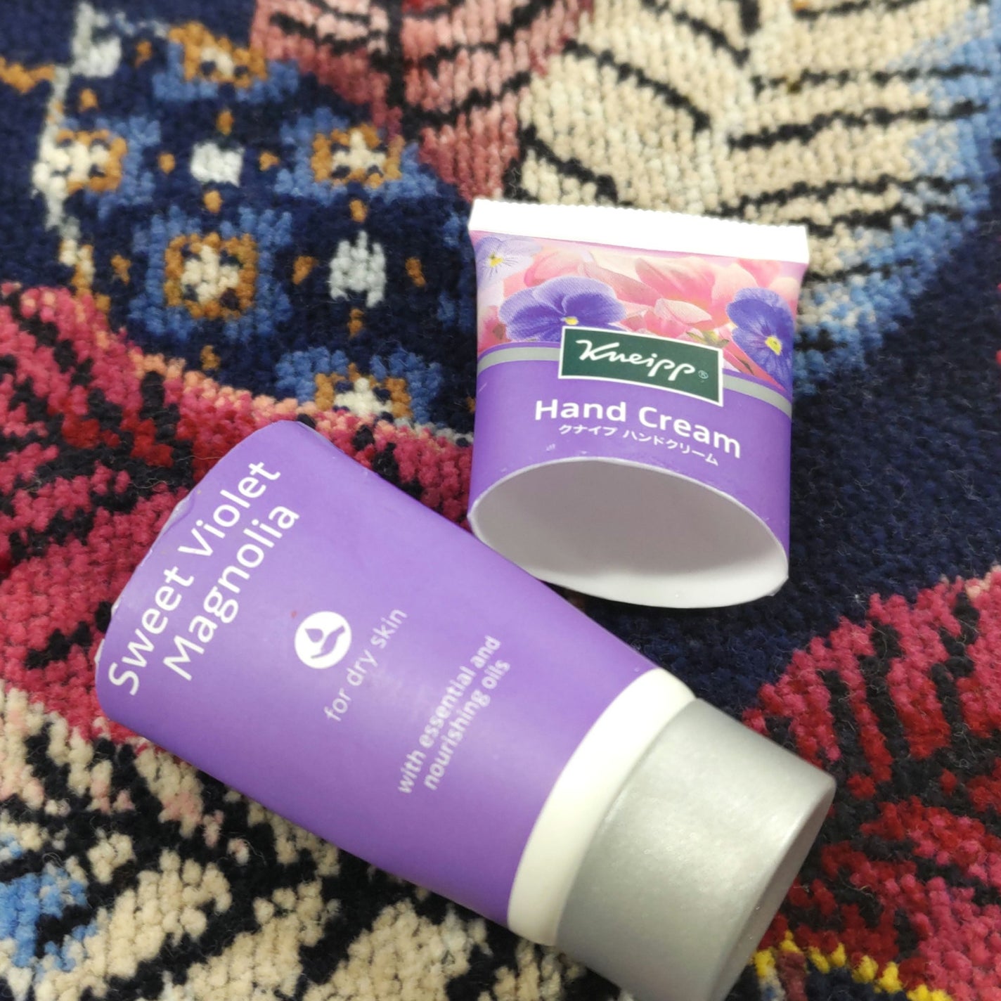 ハンドクリーム スイートバイオレット&マグノリアの香り/クナイプ/ハンドクリームを使ったクチコミ(1枚目)