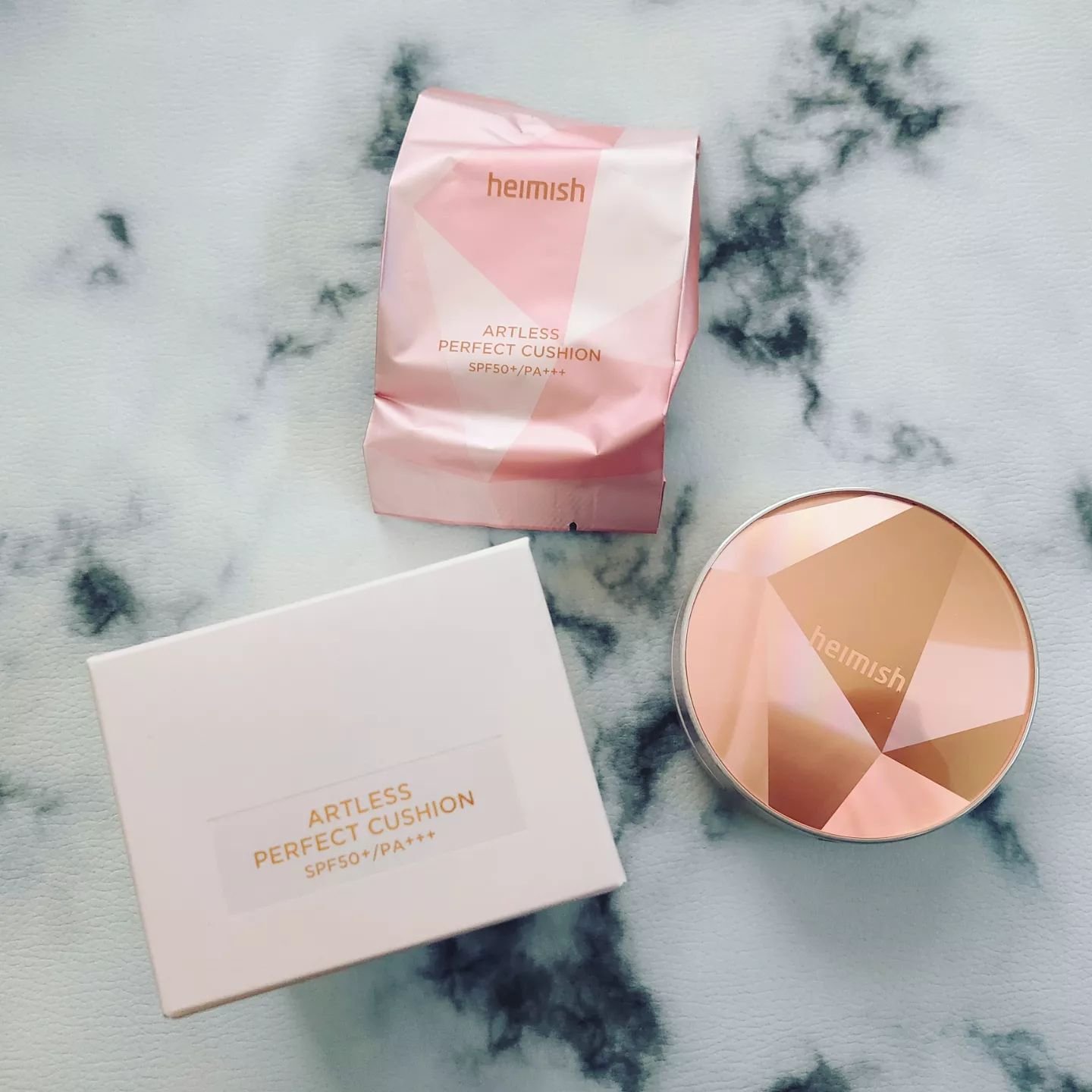 アートレス パーフェクト クッション #21 Light Beige/heimish/クッションファンデーションを使ったクチコミ（1枚目）