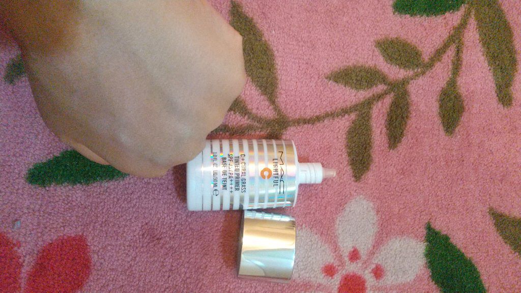 ライトフル Ｃ＋ティンティッド プライマーSPF45(PA++++)/M・A・C/化粧下地を使ったクチコミ（3枚目）