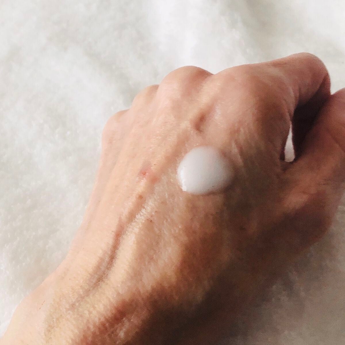 モイスチュア エマルジョン/カルテHD/乳液を使ったクチコミ(2枚目)