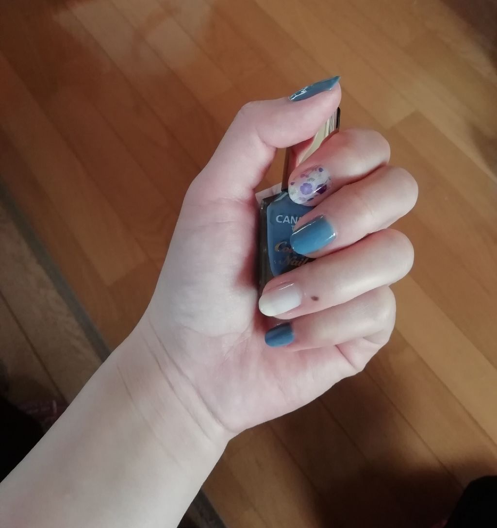 カラフルネイルズ/キャンメイク/マニキュアを使ったクチコミ(1枚目)
