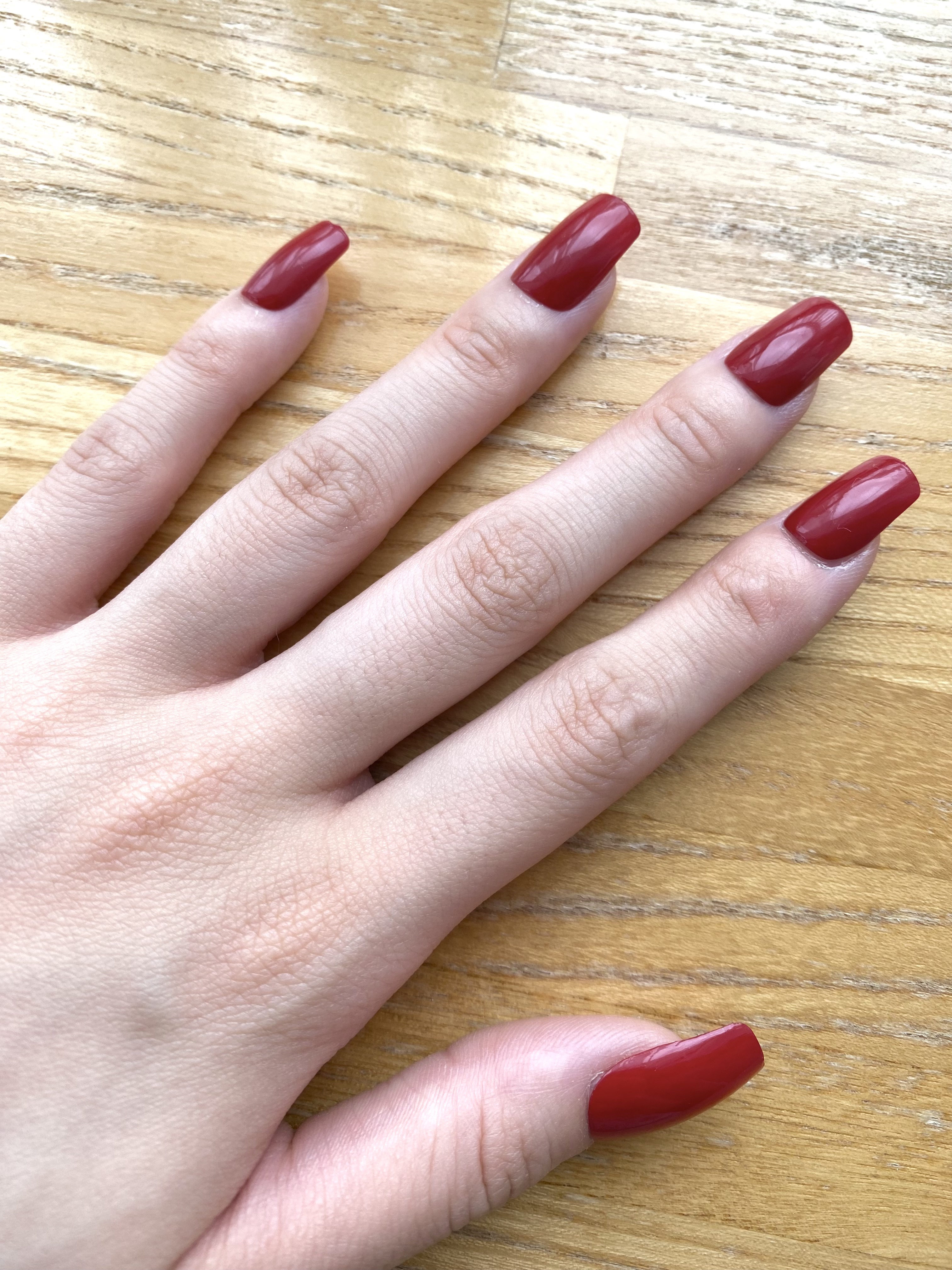 gene TOKYO ネイル レッド/DAISO/マニキュアを使ったクチコミ（3枚目）