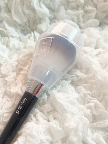 fillimilli S SILKY POWDER BRUSH_L 883のクチコミ「✴︎
✴︎
✴︎
fillimilli
S SILKY POWDER BRUSH_L 883
.....」（2枚目）