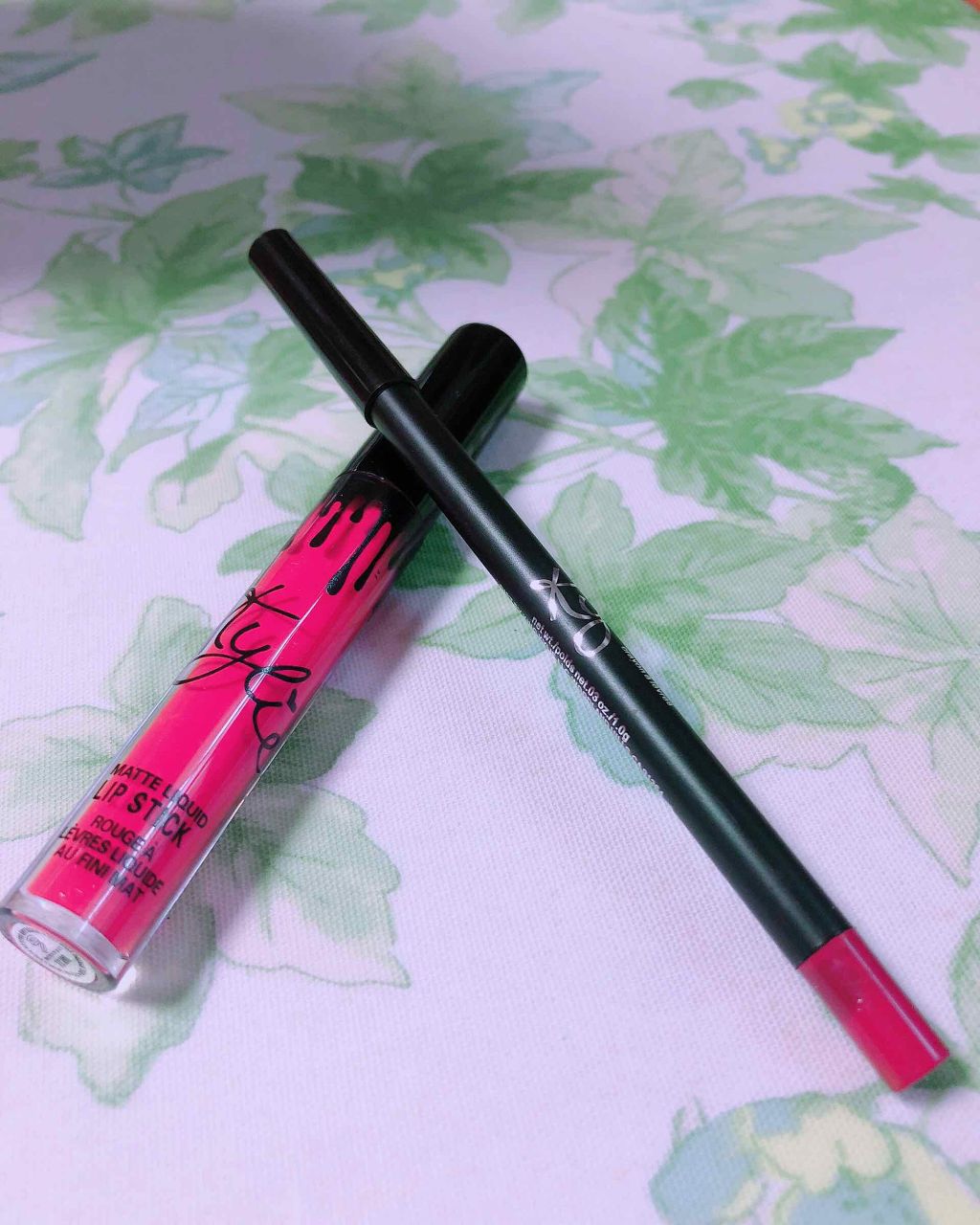 マット リキッド リップスティック/Kylie Cosmetics/口紅を使ったクチコミ（2枚目）