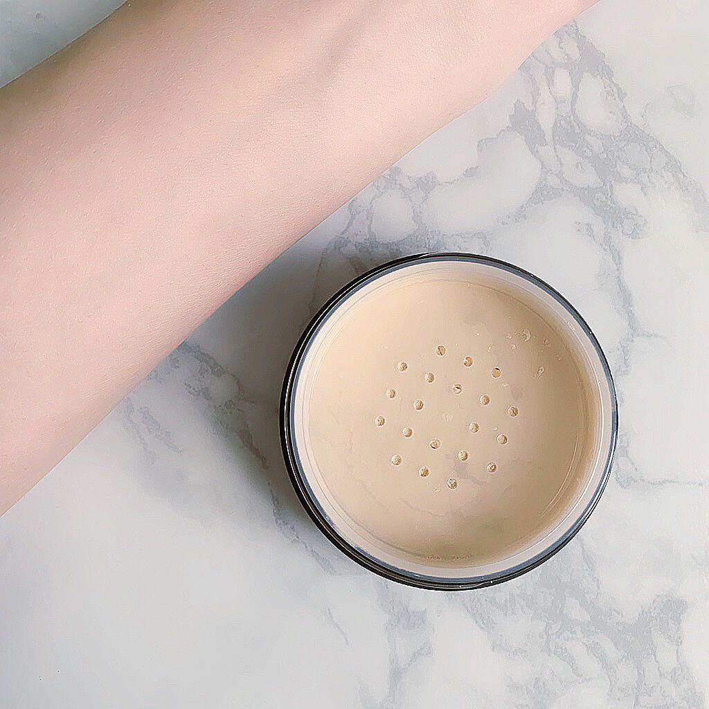 セルヴォーク レアファイ ルースパウダー/Celvoke/ルースパウダーを使ったクチコミ(2枚目)