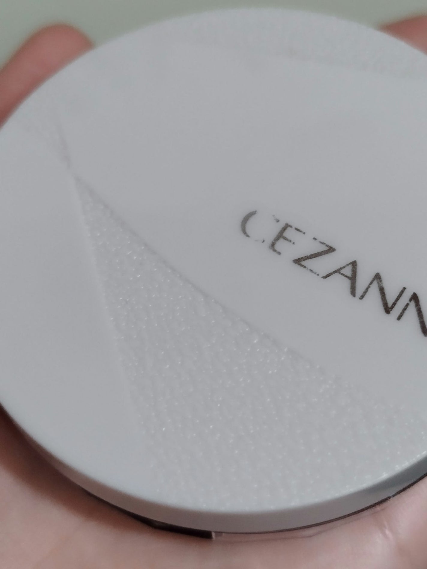 毛穴レスパウダー/CEZANNE/プレストパウダーを使ったクチコミ(1枚目)
