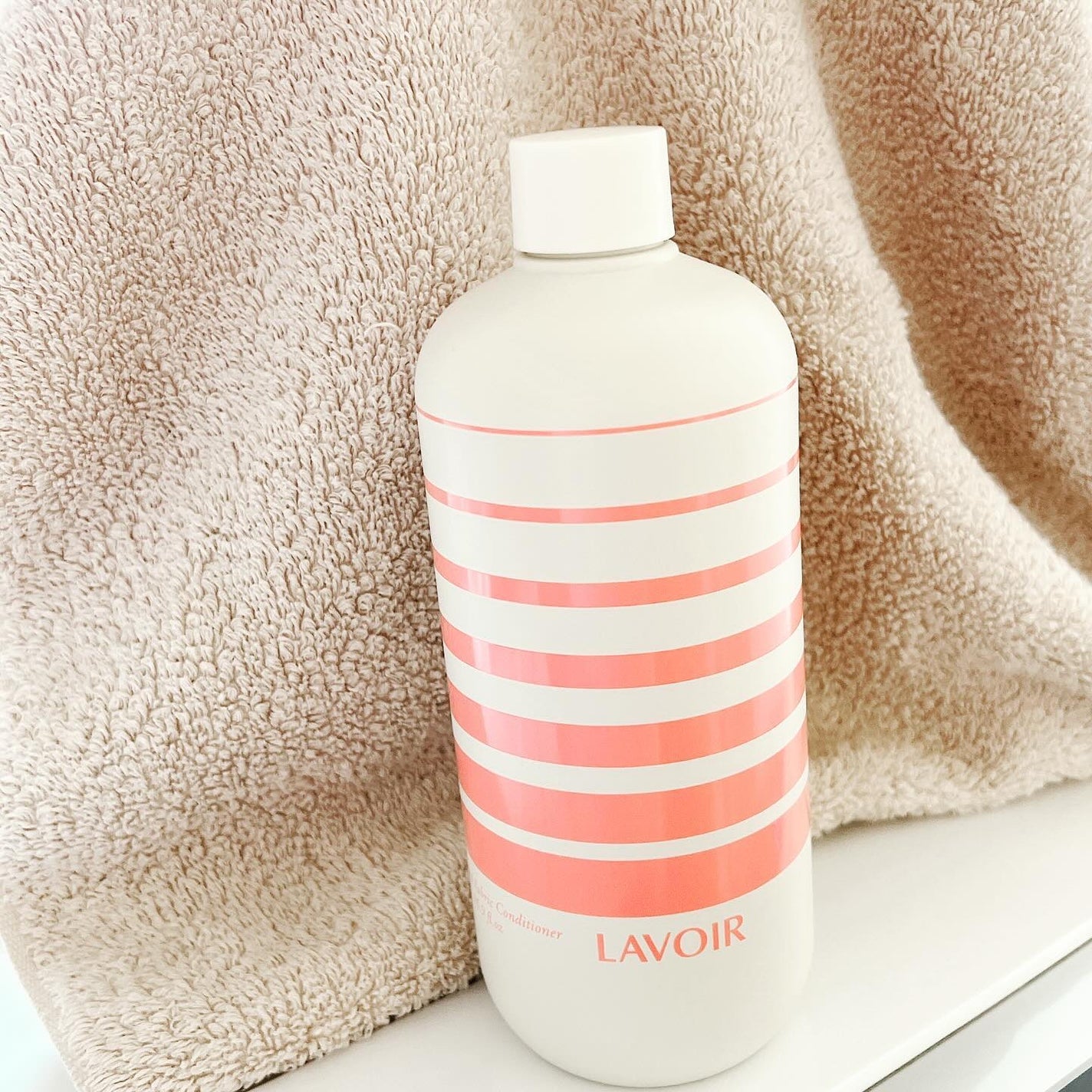 パフュームヴィーガン柔軟剤 チューリップ&フリージア/LAVOIR/柔軟剤を使ったクチコミ(2枚目)