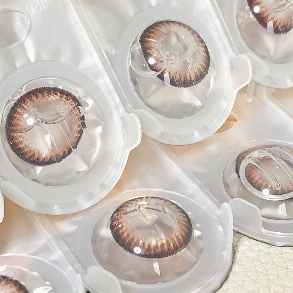 フラワーアイズR/株式会社ビューフロンティア/カラーコンタクトレンズを使ったクチコミ(3枚目)