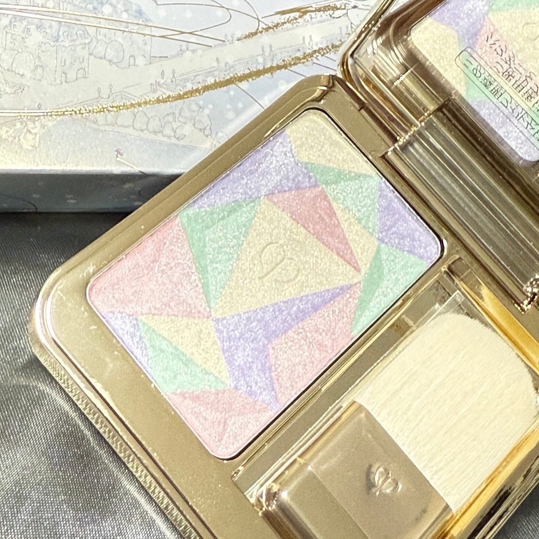 ル・レオスールデクラ /クレ・ド・ポー ボーテ/パウダーハイライトを使ったクチコミ(6枚目)