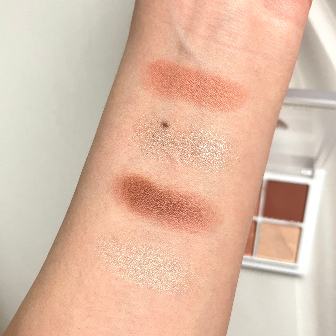 THE アイパレR/b idol/アイシャドウパレットを使ったクチコミ(2枚目)