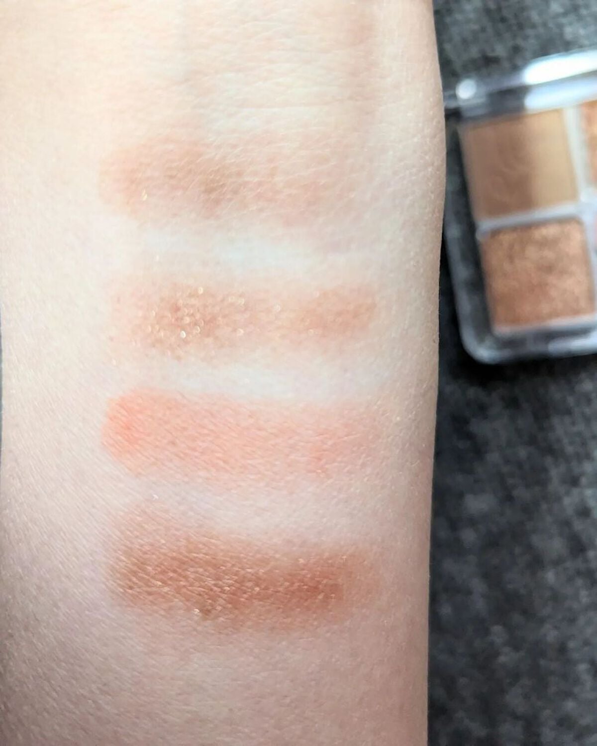 May.b VOWアイシャドウ/May.B/アイシャドウパレットを使ったクチコミ(4枚目)