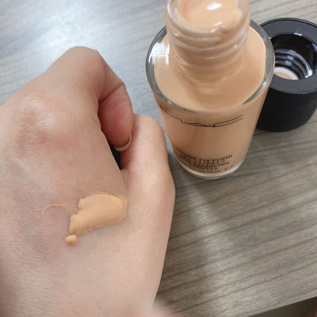 スタジオフィックス フルイッド SPF 15/M・A・C/リキッドファンデーションを使ったクチコミ（3枚目）