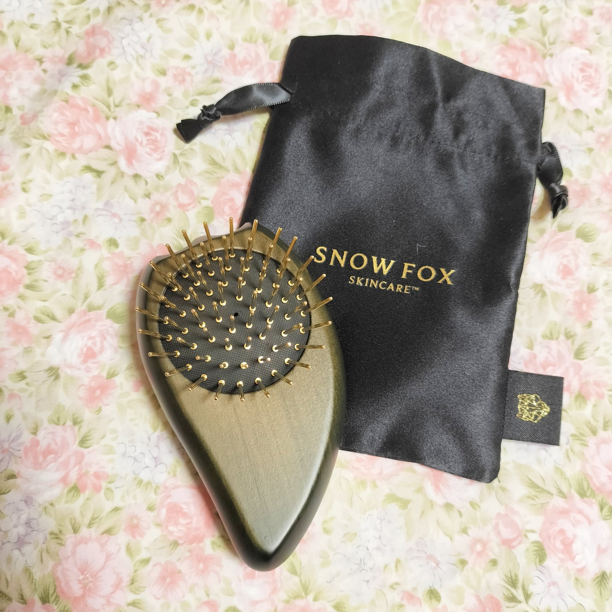 プレミアム FOX カッサ ゴースト ヘアブラシ ブラック/SNOW FOX SKINCARE/ヘアブラシを使ったクチコミ（1枚目）