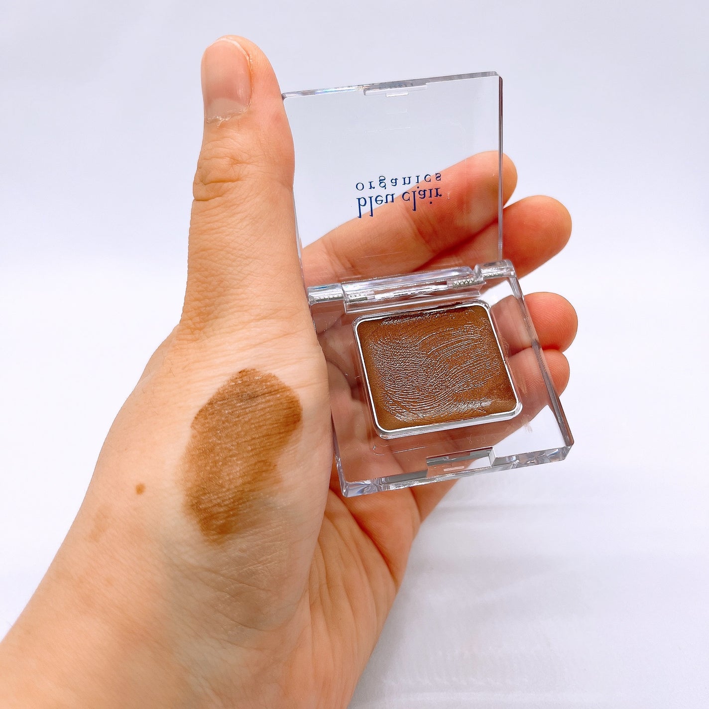 オーガニックアイカラークリーム/ブルークレール/ジェル・クリームアイシャドウを使ったクチコミ(3枚目)