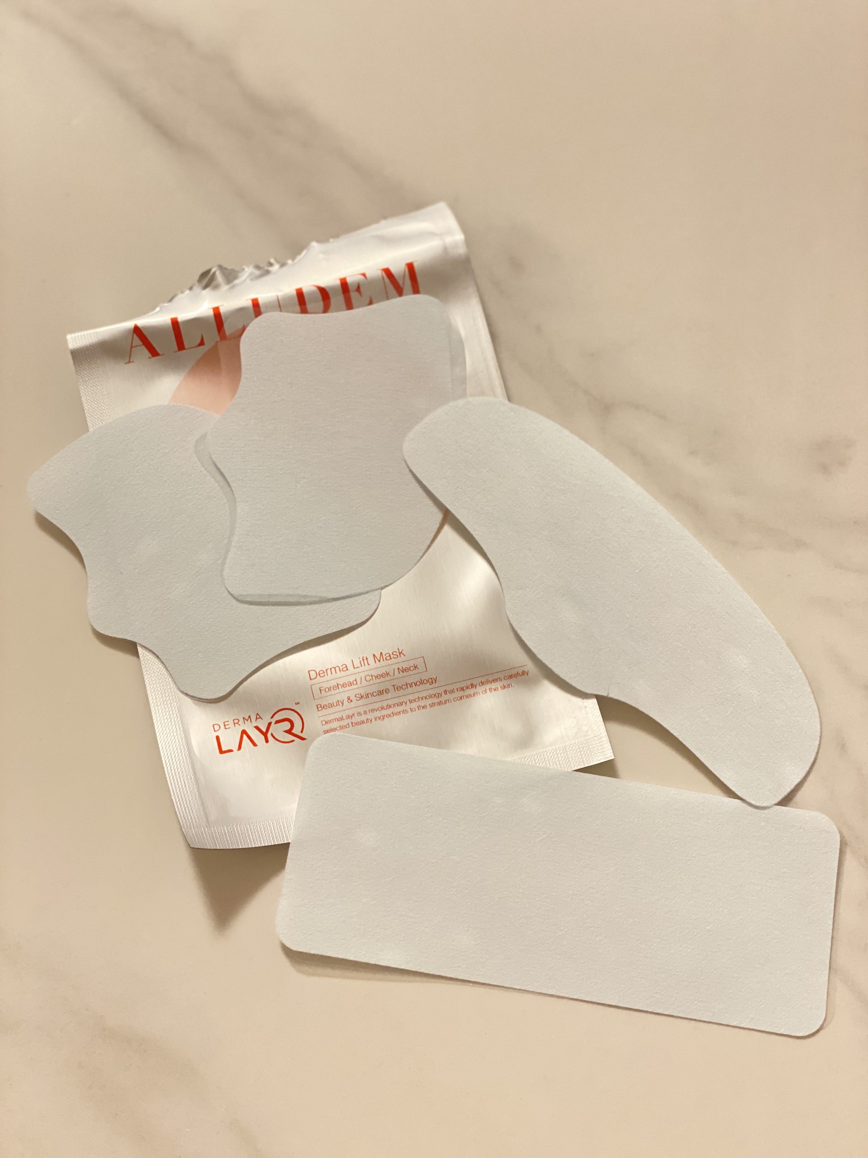 Derma Lift Mask/ALLUDEM/スキンケアキットを使ったクチコミ（2枚目）