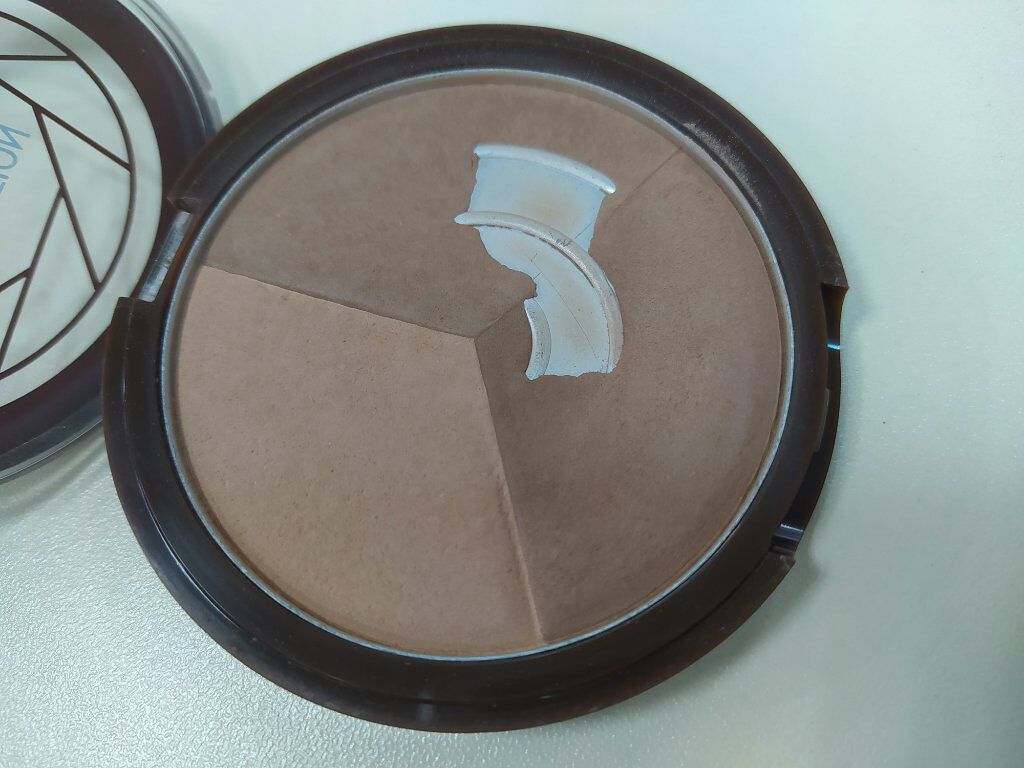 popoです on LIPS 「よく使ってるETUDEのグラデーションです。色味はちょっと黄色..」(3枚目)