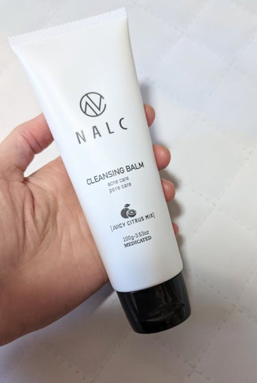 NALC 薬用クレンジングバームのクチコミ「NALC 薬用クレンジングバーム


白いバームが肌の温度でなめらかに溶けてメイクとスルスル馴.....」（1枚目）