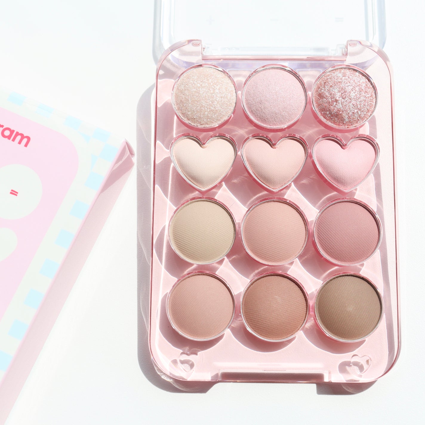 わっきー。 on LIPS 「電卓のようなパッケージが可愛い!colorgramの目元チュー..」(4枚目)